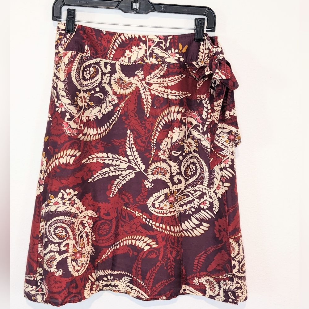 Talbots Red Printed Bohemian 100% Silk Wrap Skirt Size 4